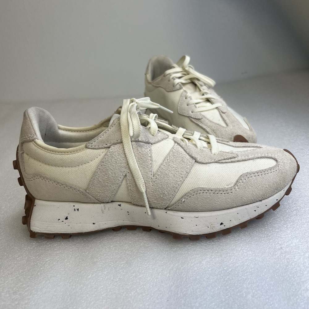 New Balance 327 Womens Sz 8.5 Sea Salt White Cream Lifestyle Sneakers